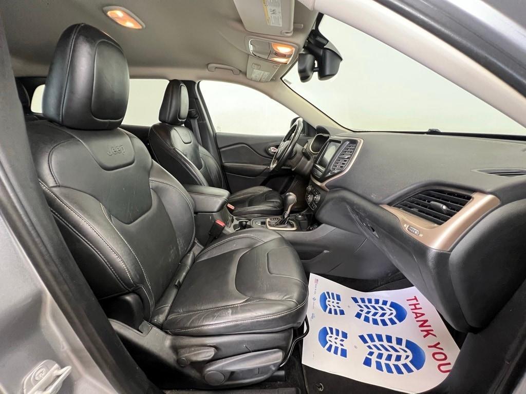 used 2014 Jeep Cherokee car, priced at $5,250