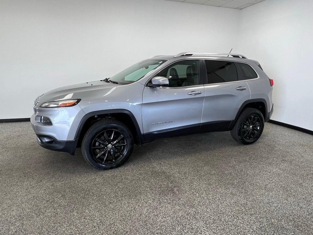 used 2014 Jeep Cherokee car, priced at $5,250
