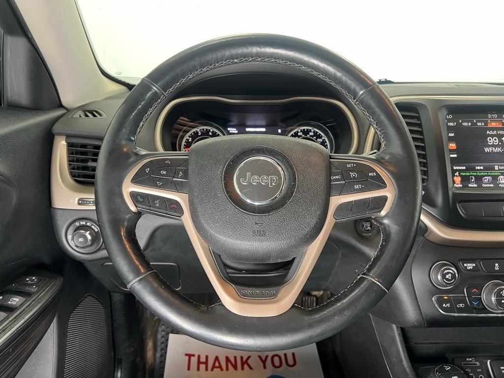 used 2014 Jeep Cherokee car, priced at $5,250