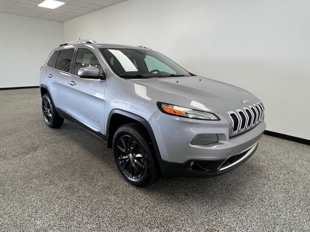 used 2014 Jeep Cherokee car, priced at $5,250