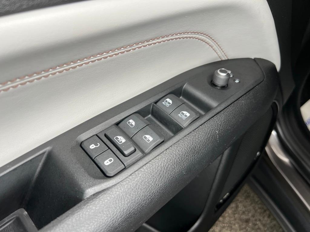 used 2022 Jeep Compass car, priced at $21,800