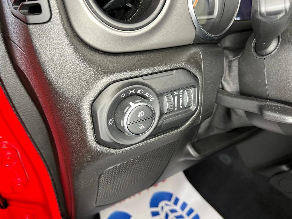 used 2021 Jeep Gladiator car, priced at $27,900