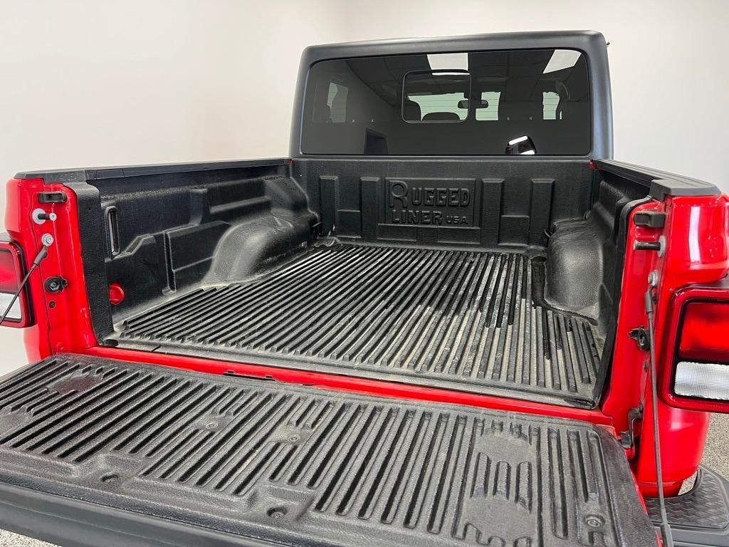 used 2021 Jeep Gladiator car, priced at $27,900