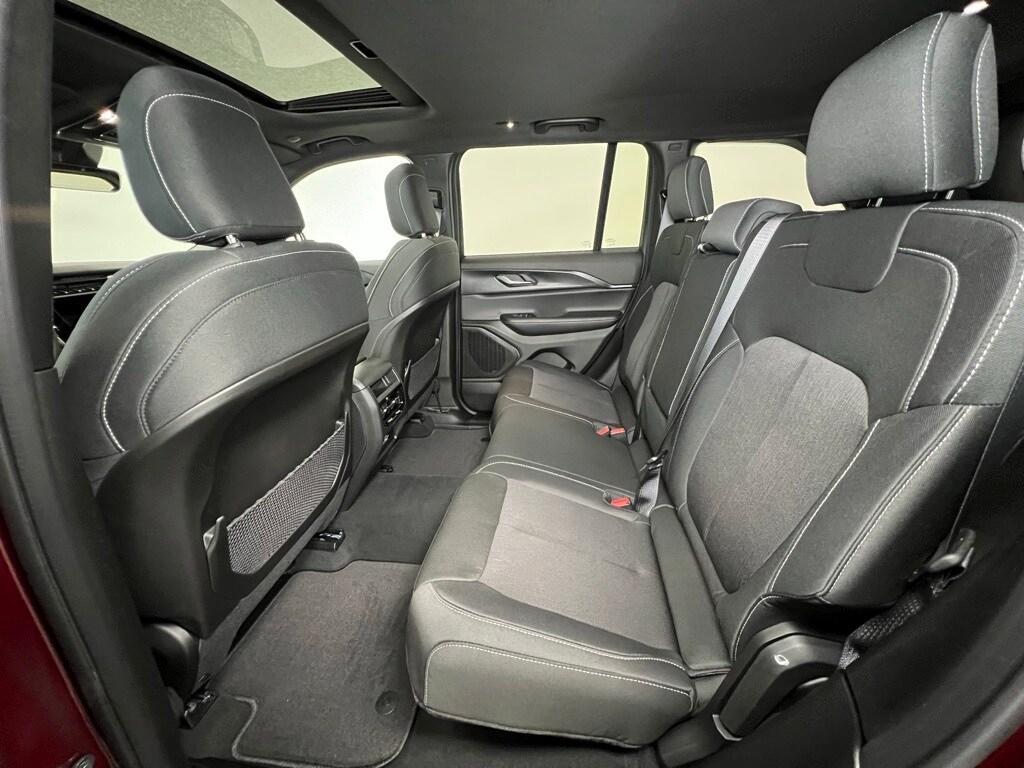 new 2025 Jeep Grand Cherokee car, priced at $34,354