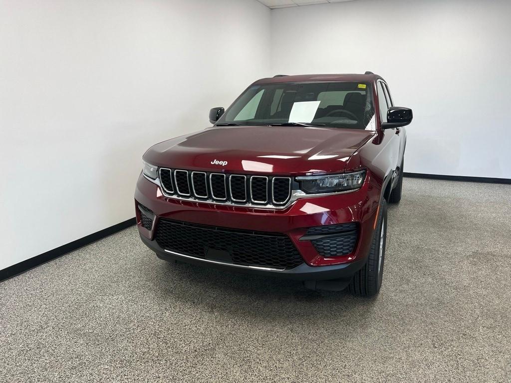 new 2025 Jeep Grand Cherokee car, priced at $35,604