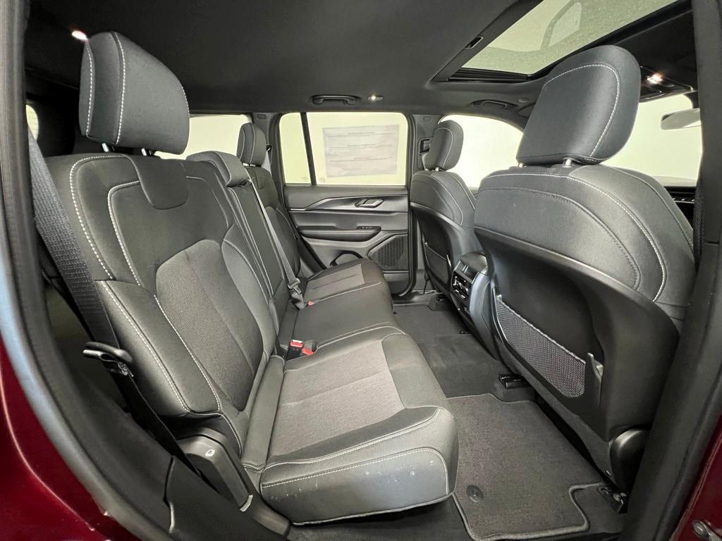 new 2025 Jeep Grand Cherokee car, priced at $35,604