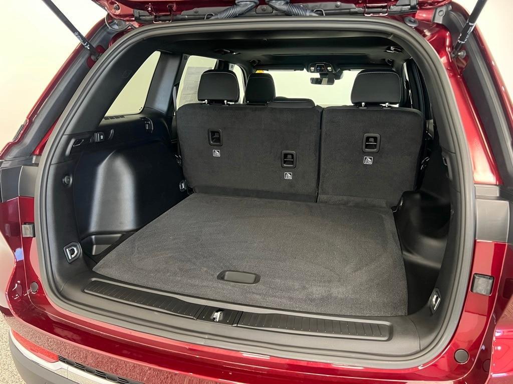 new 2025 Jeep Grand Cherokee car, priced at $35,604