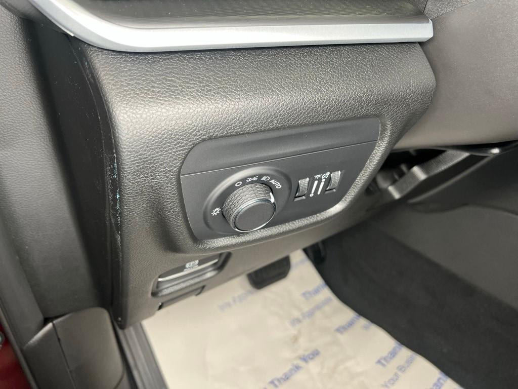 new 2025 Jeep Grand Cherokee car, priced at $35,604