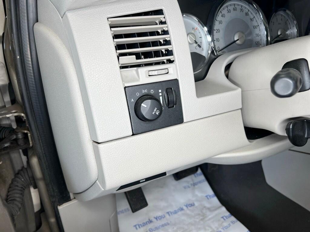 used 2008 Chrysler Aspen car, priced at $2,450
