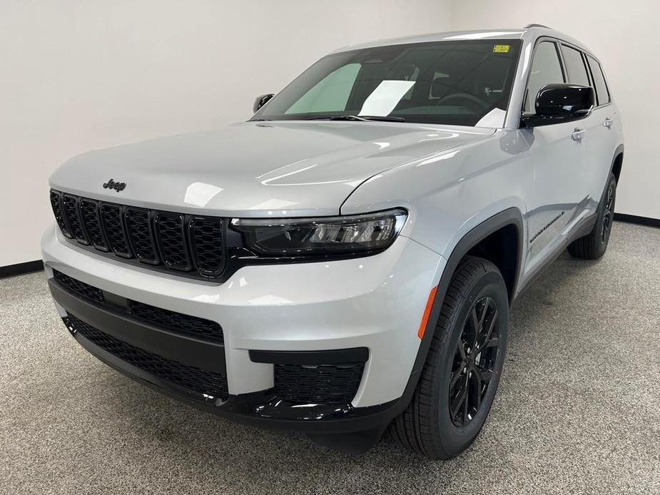 new 2025 Jeep Grand Cherokee L car, priced at $43,783