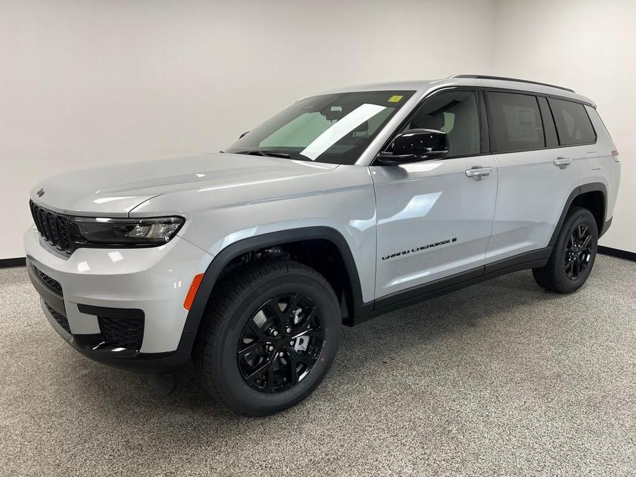 new 2025 Jeep Grand Cherokee L car, priced at $43,783