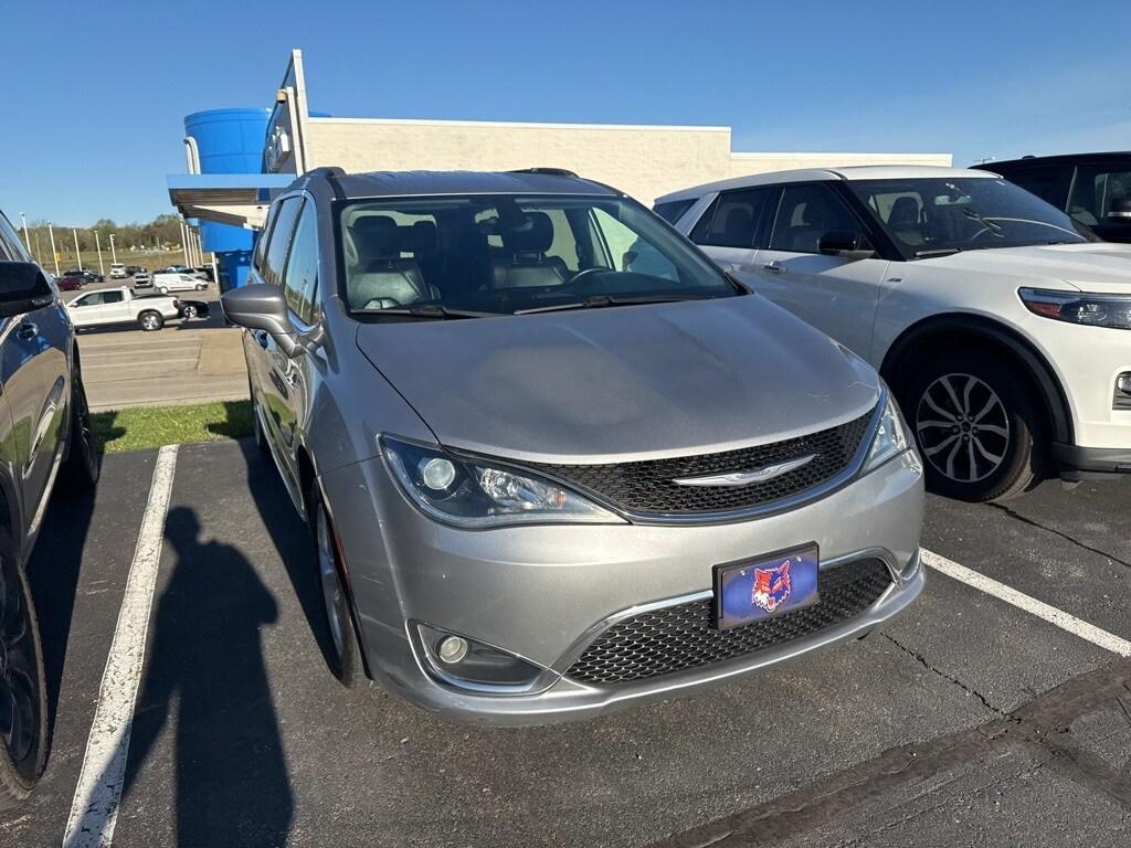 used 2017 Chrysler Pacifica car, priced at $13,900