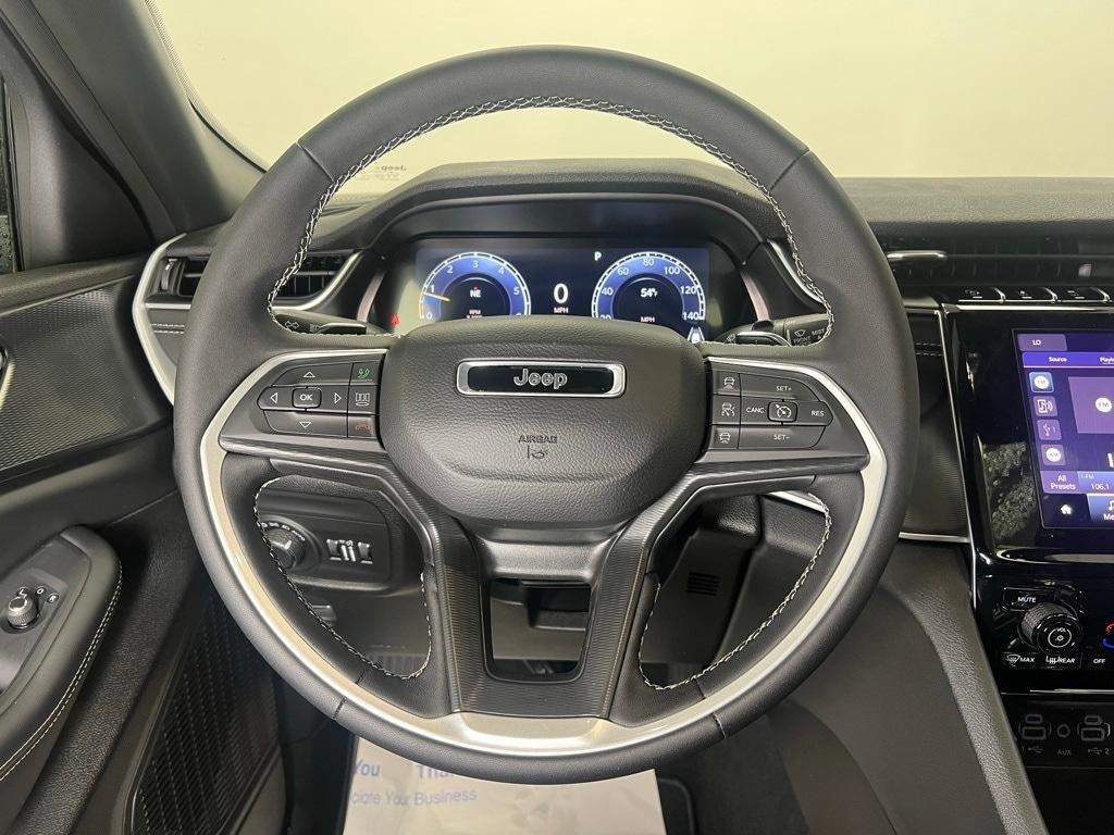 new 2025 Jeep Grand Cherokee car, priced at $40,072