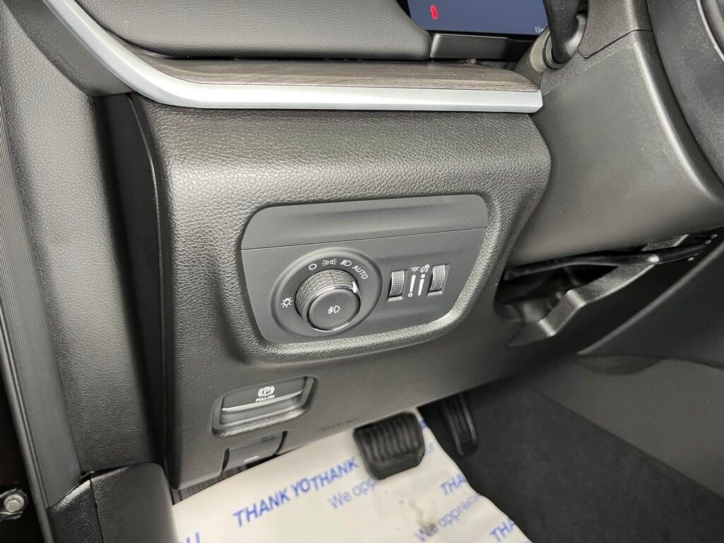 new 2025 Jeep Grand Cherokee L car, priced at $43,641