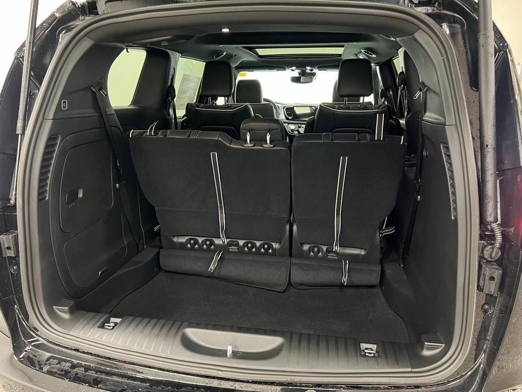 new 2025 Chrysler Pacifica Hybrid car, priced at $42,209