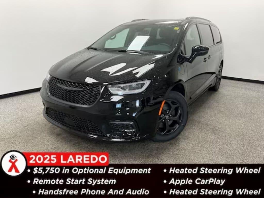 new 2025 Chrysler Pacifica Hybrid car, priced at $42,209