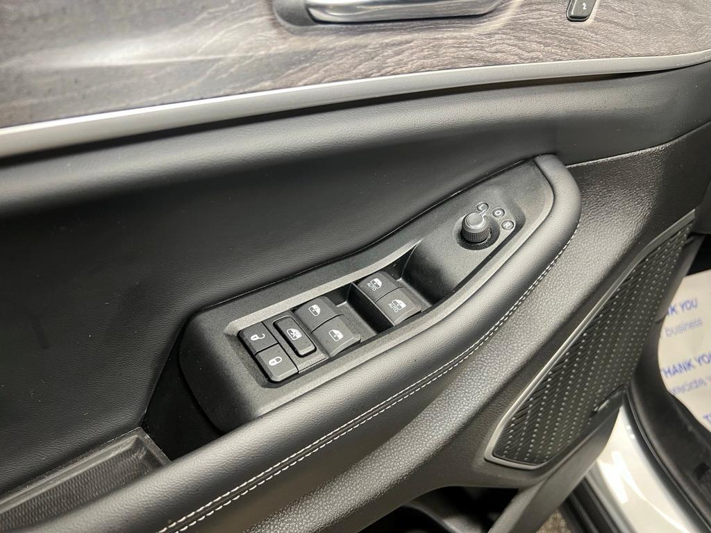 used 2025 Jeep Grand Cherokee car, priced at $47,800