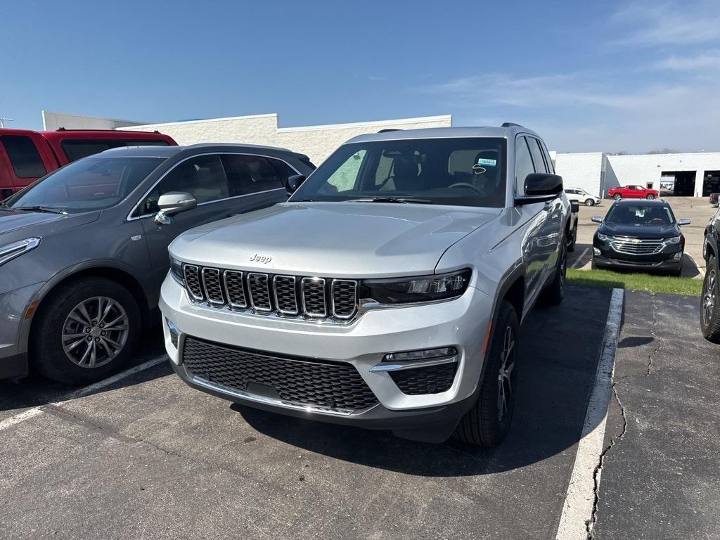 used 2025 Jeep Grand Cherokee car, priced at $47,800