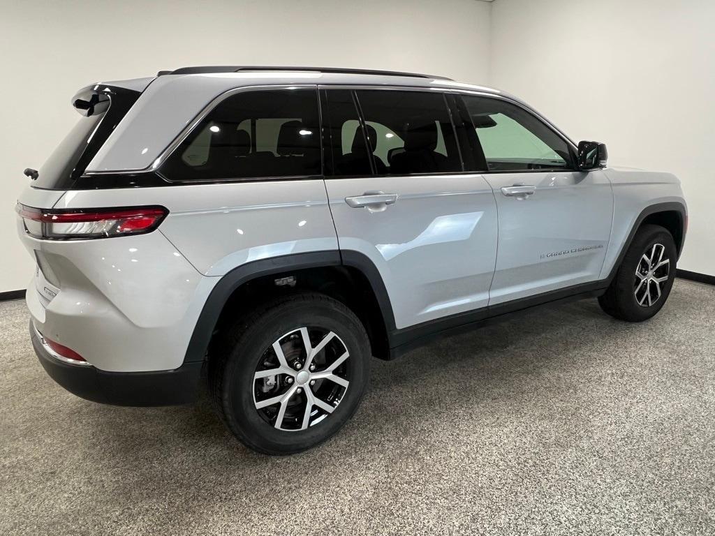 used 2025 Jeep Grand Cherokee car, priced at $47,800