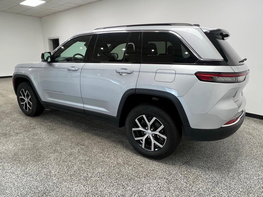 used 2025 Jeep Grand Cherokee car, priced at $47,800