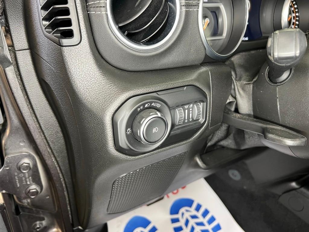used 2021 Jeep Wrangler Unlimited car, priced at $27,400