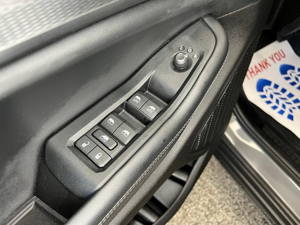 used 2023 Jeep Grand Cherokee car, priced at $31,200