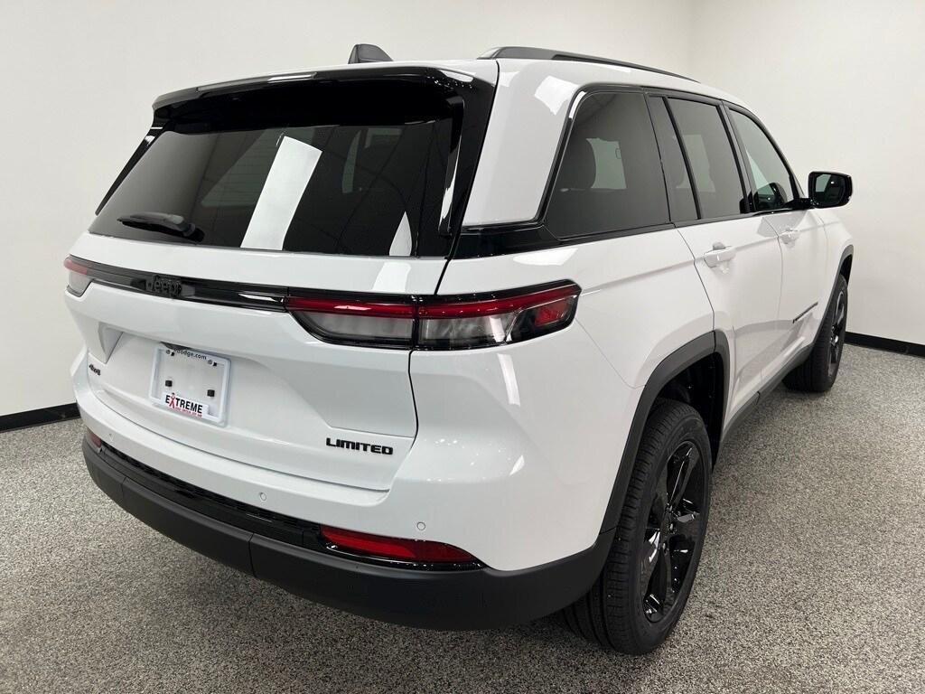 new 2025 Jeep Grand Cherokee car, priced at $43,399