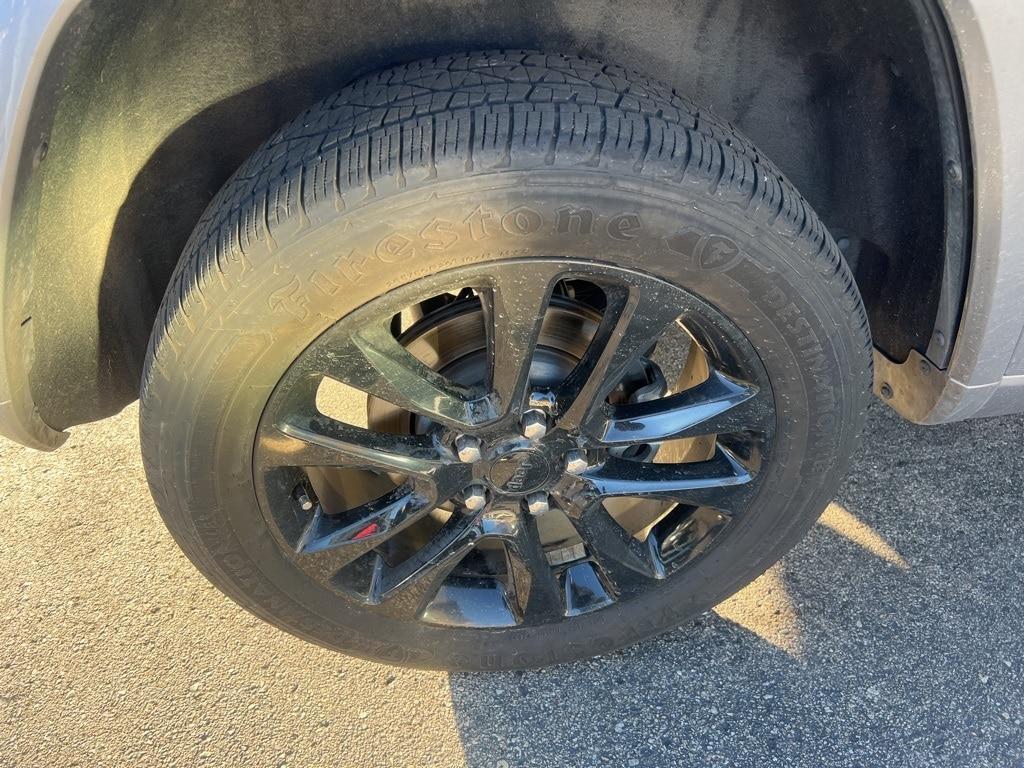 used 2021 Jeep Grand Cherokee car, priced at $23,400