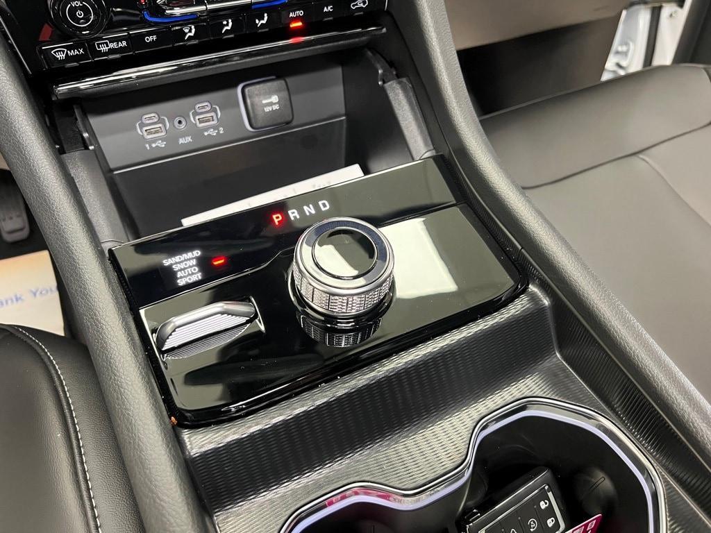 new 2025 Jeep Grand Cherokee L car, priced at $45,558