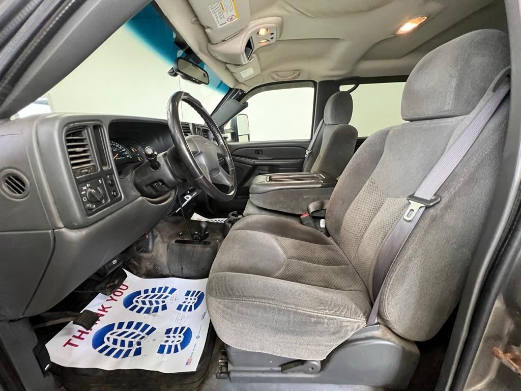 used 2006 Chevrolet Silverado 2500 car, priced at $3,450