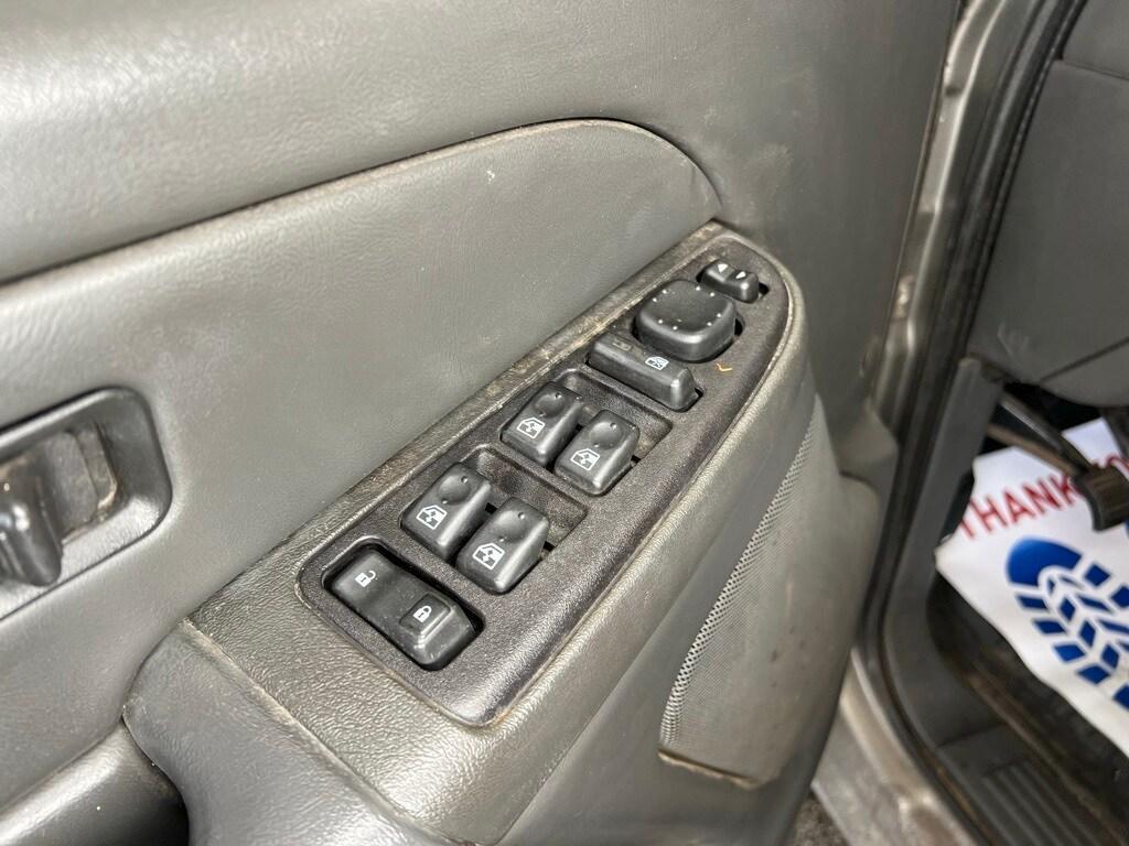 used 2006 Chevrolet Silverado 2500 car, priced at $3,450