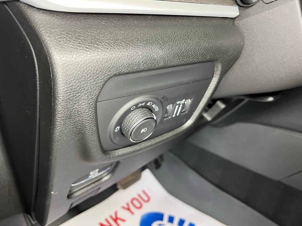 used 2024 Jeep Grand Cherokee car, priced at $37,995