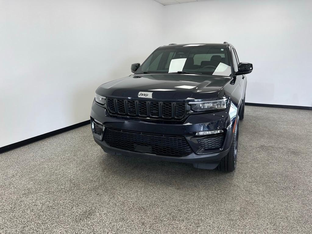 used 2024 Jeep Grand Cherokee car, priced at $37,995