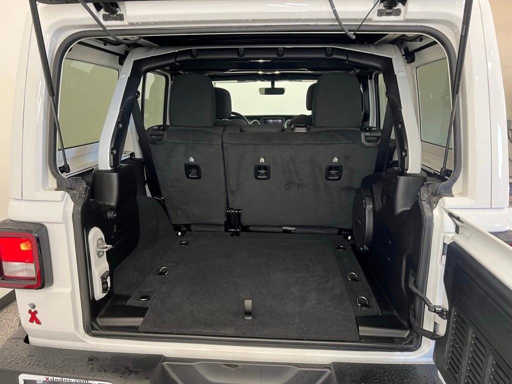 used 2022 Jeep Wrangler Unlimited car, priced at $33,600