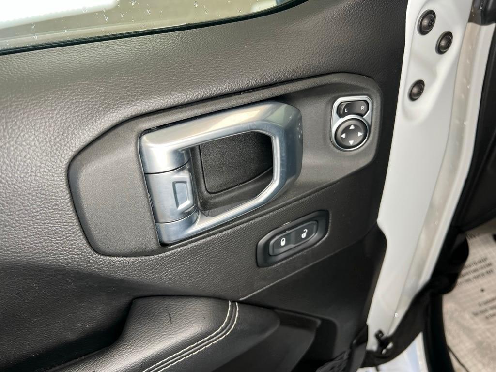 used 2022 Jeep Wrangler Unlimited car, priced at $33,600