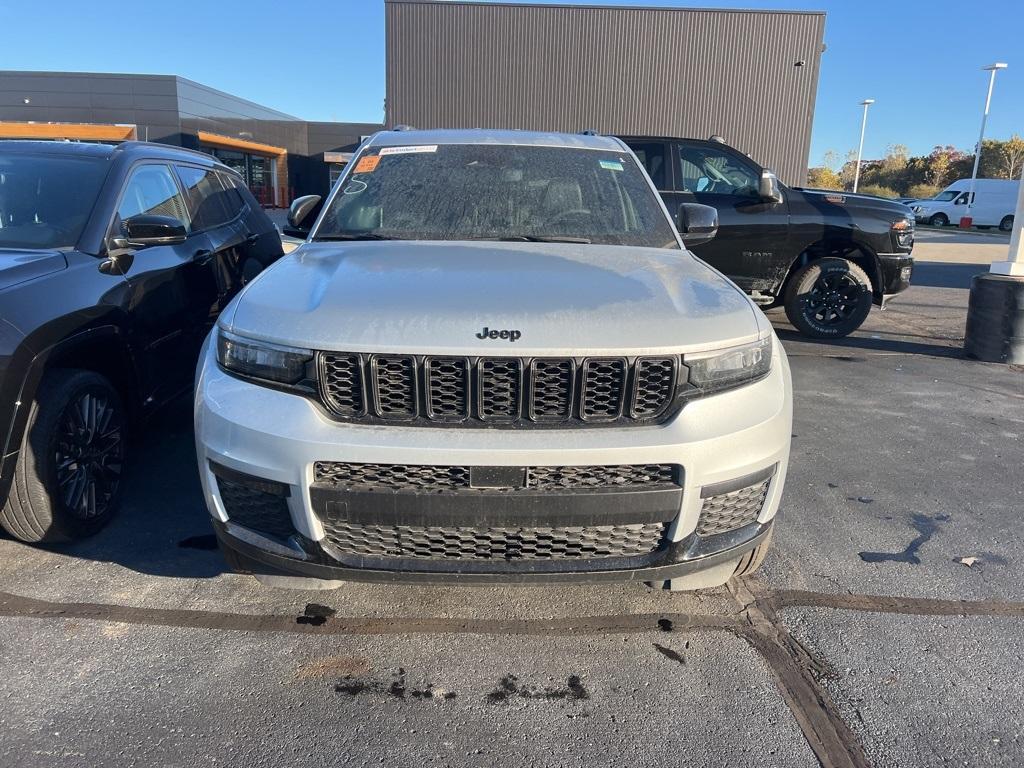 used 2024 Jeep Grand Cherokee L car, priced at $32,900