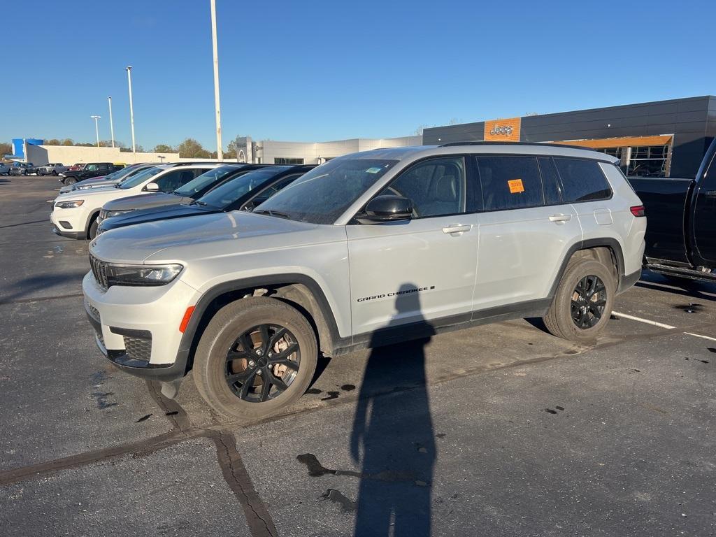 used 2024 Jeep Grand Cherokee L car, priced at $32,900