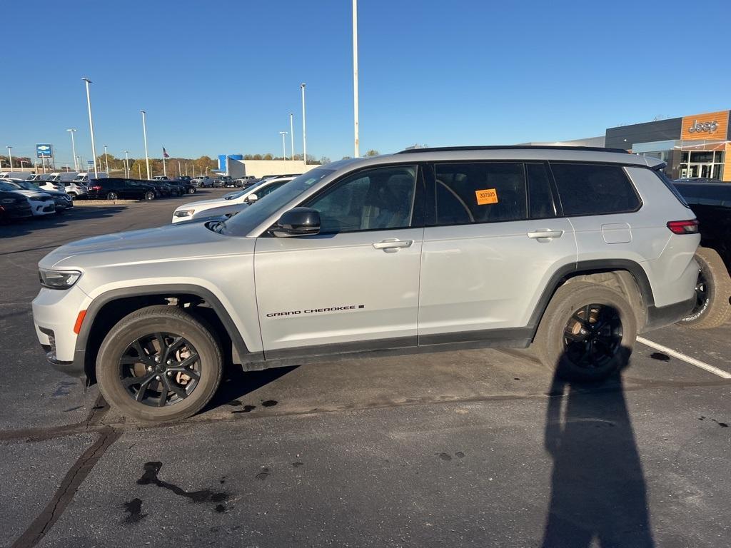 used 2024 Jeep Grand Cherokee L car, priced at $32,900
