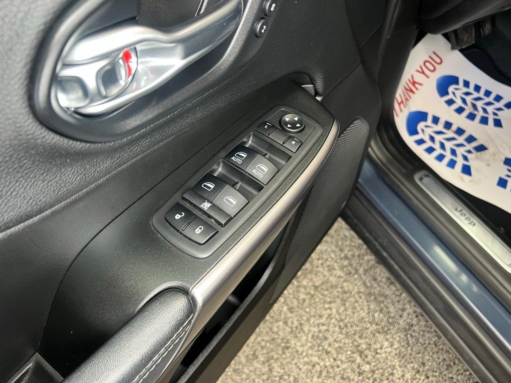 used 2019 Jeep Cherokee car, priced at $19,900