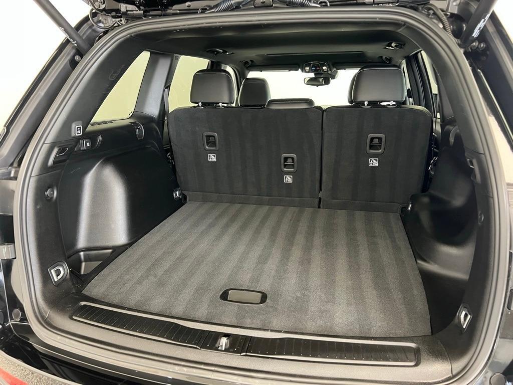 used 2024 Jeep Grand Cherokee car, priced at $36,900