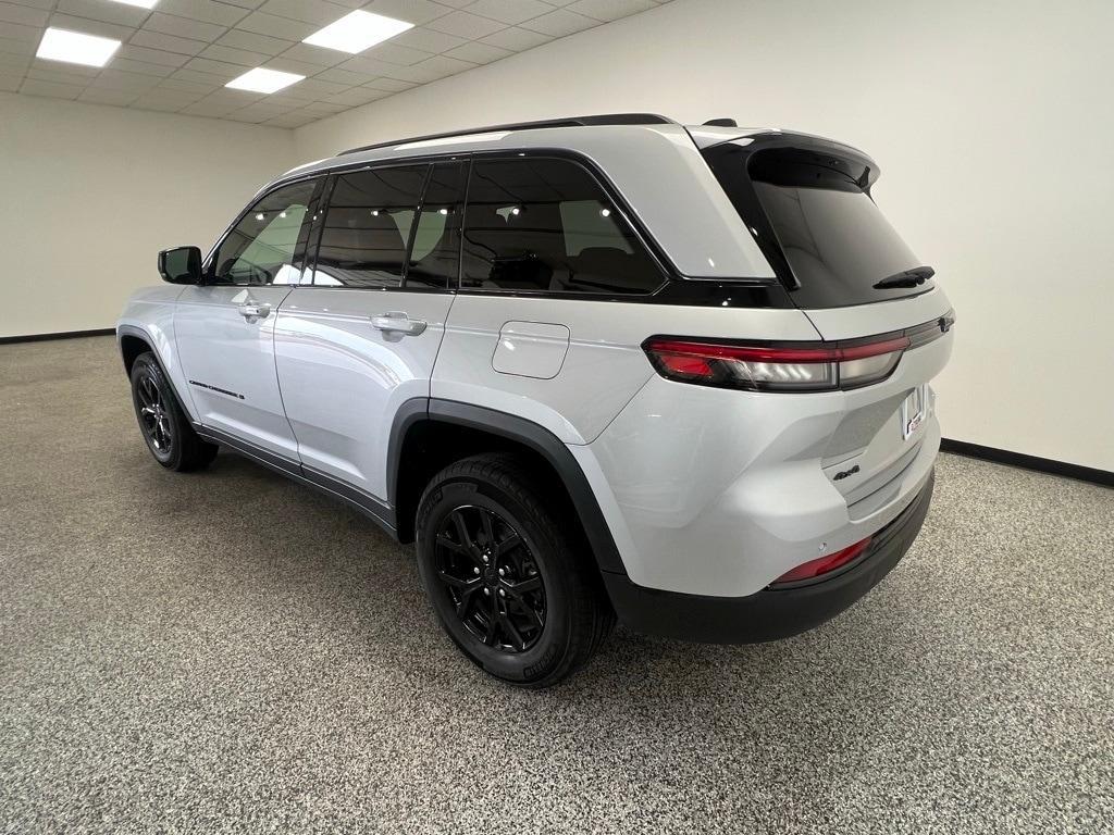 used 2024 Jeep Grand Cherokee car, priced at $38,400