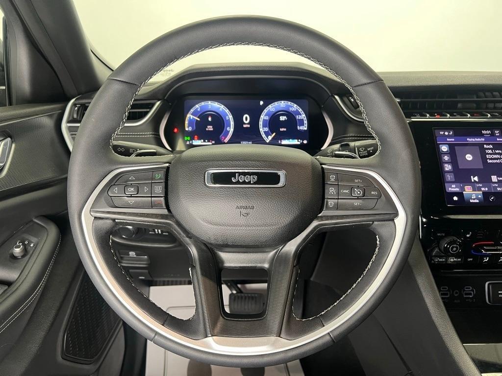 used 2024 Jeep Grand Cherokee car, priced at $38,400