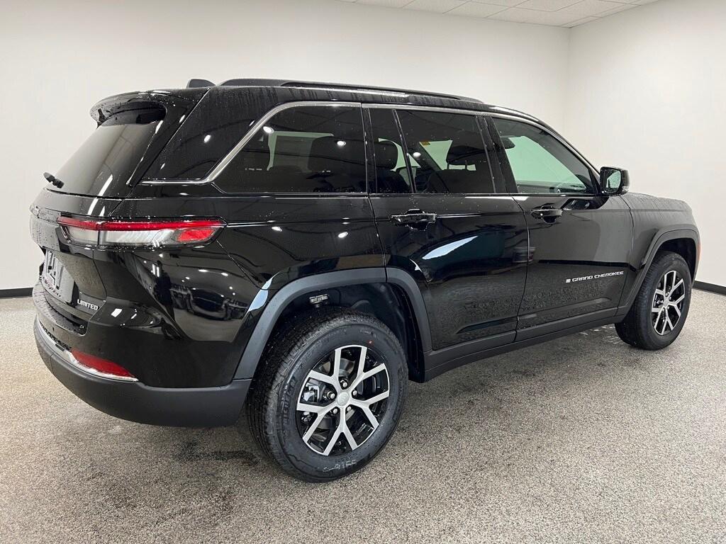 new 2025 Jeep Grand Cherokee car, priced at $43,745