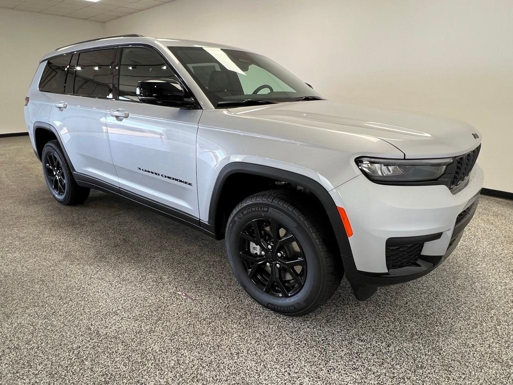 new 2025 Jeep Grand Cherokee L car, priced at $43,032