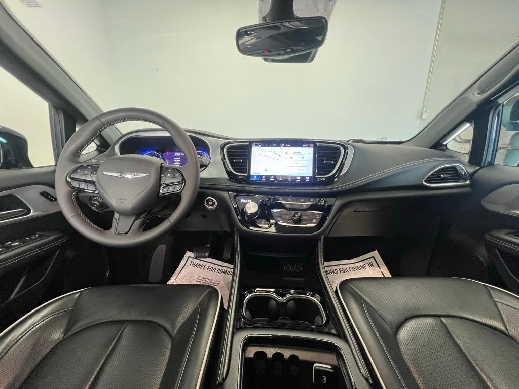 used 2025 Chrysler Pacifica car, priced at $37,800