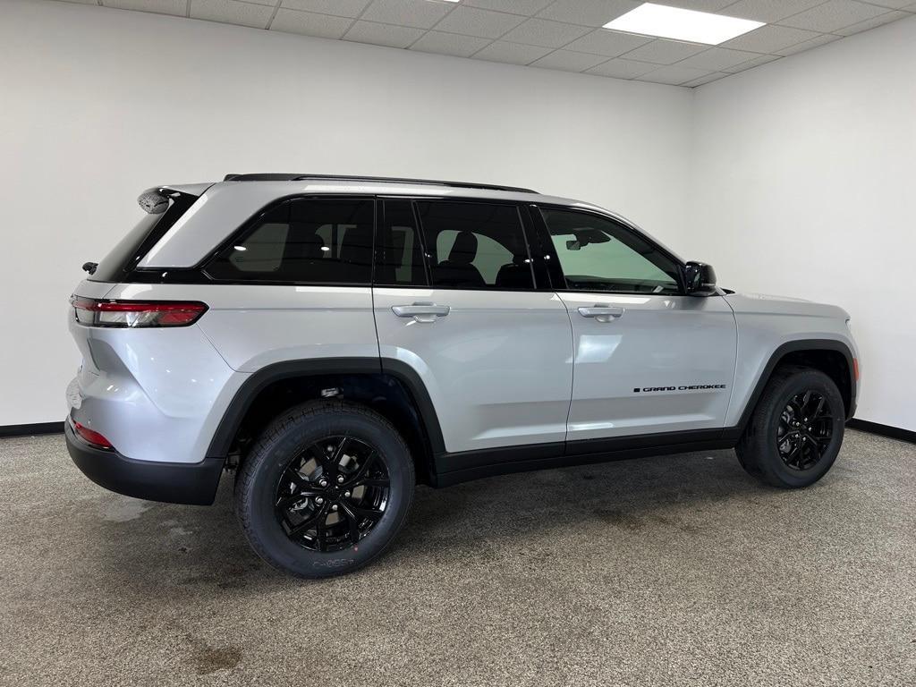 new 2025 Jeep Grand Cherokee car, priced at $41,418
