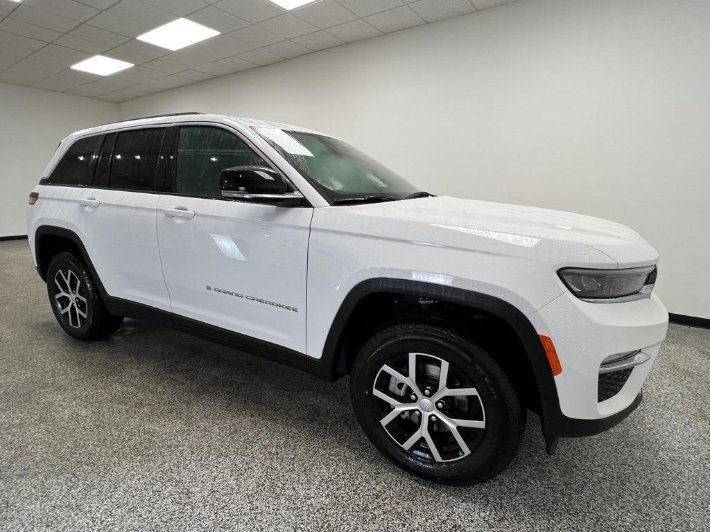 new 2025 Jeep Grand Cherokee car, priced at $41,841