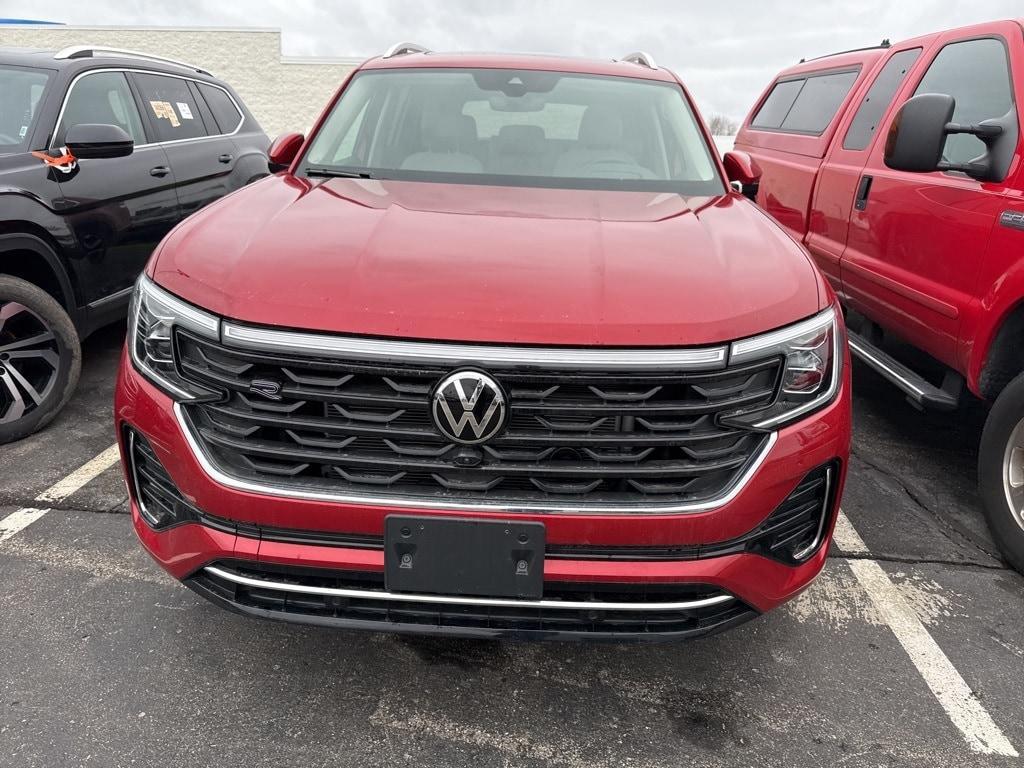 used 2024 Volkswagen Atlas car, priced at $44,950