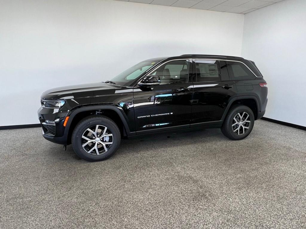 new 2025 Jeep Grand Cherokee car, priced at $41,181