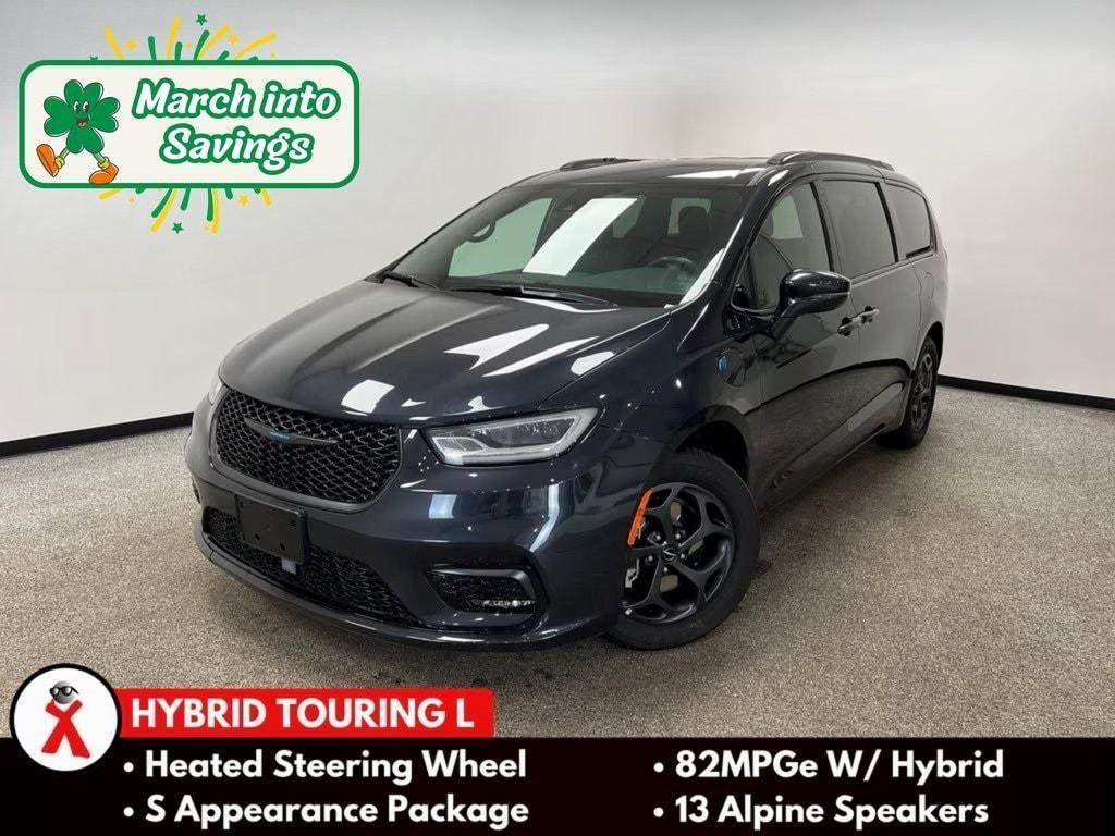 used 2021 Chrysler Pacifica Hybrid car, priced at $20,950